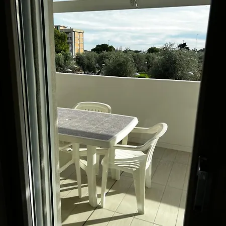 Brezza Di Bari, Terrace & Free Parking, Family And Group By Leviora Collection Apartment *