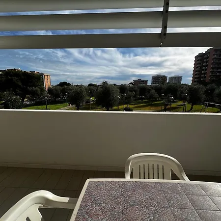 Brezza Di Bari, Terrace & Free Parking, Family And Group By Leviora Collection Apartment *